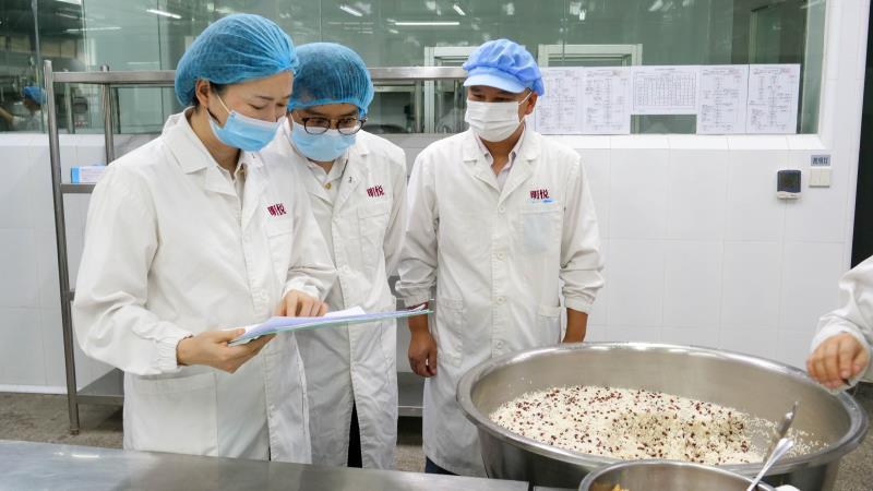 全民2025年新澳门和香港天天免费精准大全的合法性探讨的警惕虚假宣传-全面释义、专家全面认真解释与落实